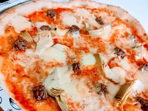 Pizza Botticelli con impasto a lievito madre – Pizzeria Al Basilico, Verona