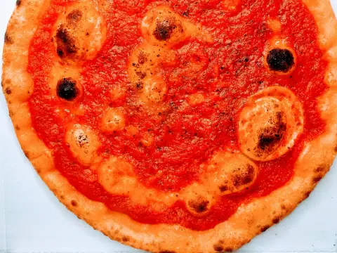 Pizza Marinara con impasto a lievito madre – Pizzeria Al Basilico, Verona