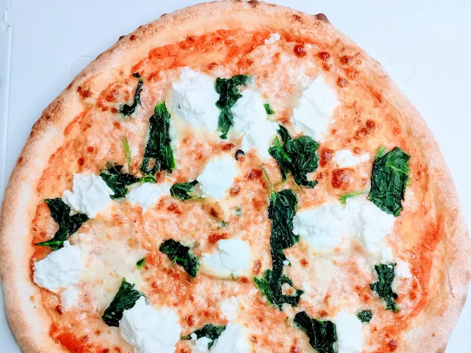 Pizza Ricotta e spinaci – Pizzeria Al Basilico, Verona