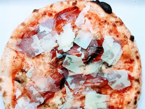 Pizza San francesco con impasto a lievito madre – Pizzeria Al Basilico, Verona